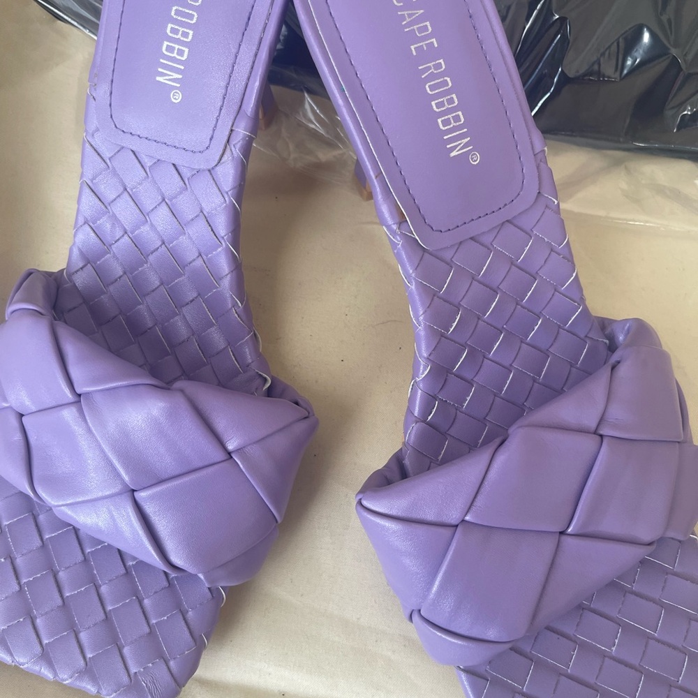 Cape Robbin Women's Lavender Woven Sandals - Picture 2 of 5